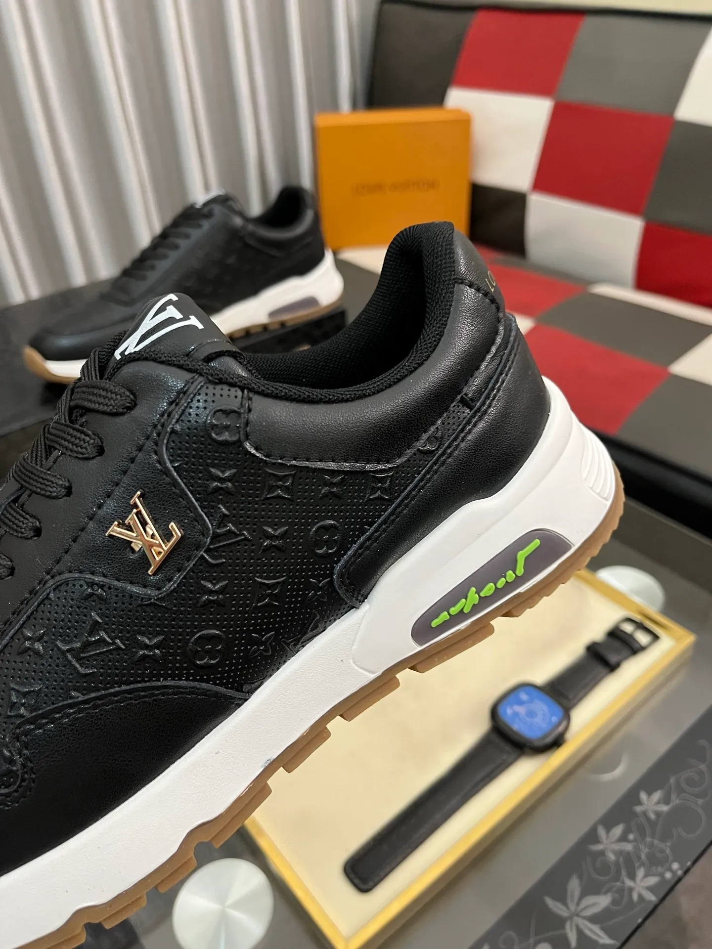 Men's shoes 💰458⌚️⌚️[Louis Vuitton LV] Dad shoes are popular casual sports shoes with outsole, breathable and comfortable, easy to walk, trendy men's versatile fly woven epoxy with ➕leather lining➕Gucci's popular original outsole, sports and running style, super comfortable. Size 38-442️⃣Colors available